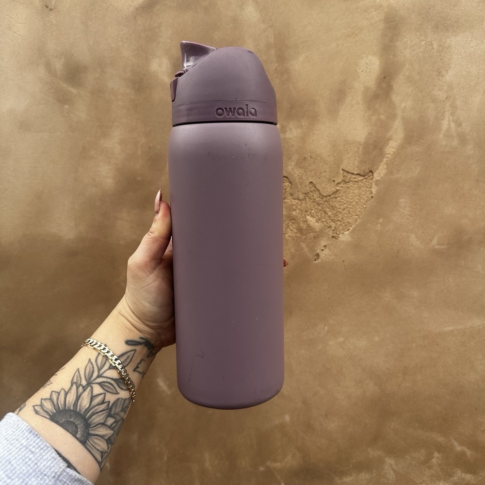 Owala Spring Revival Limited Edition 32oz Water Bottle Scraped For Parts Only.